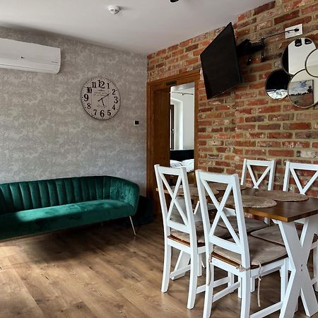 Apartamenty Komarno 46 Jacuzzi&Sauna Exteriér fotografie