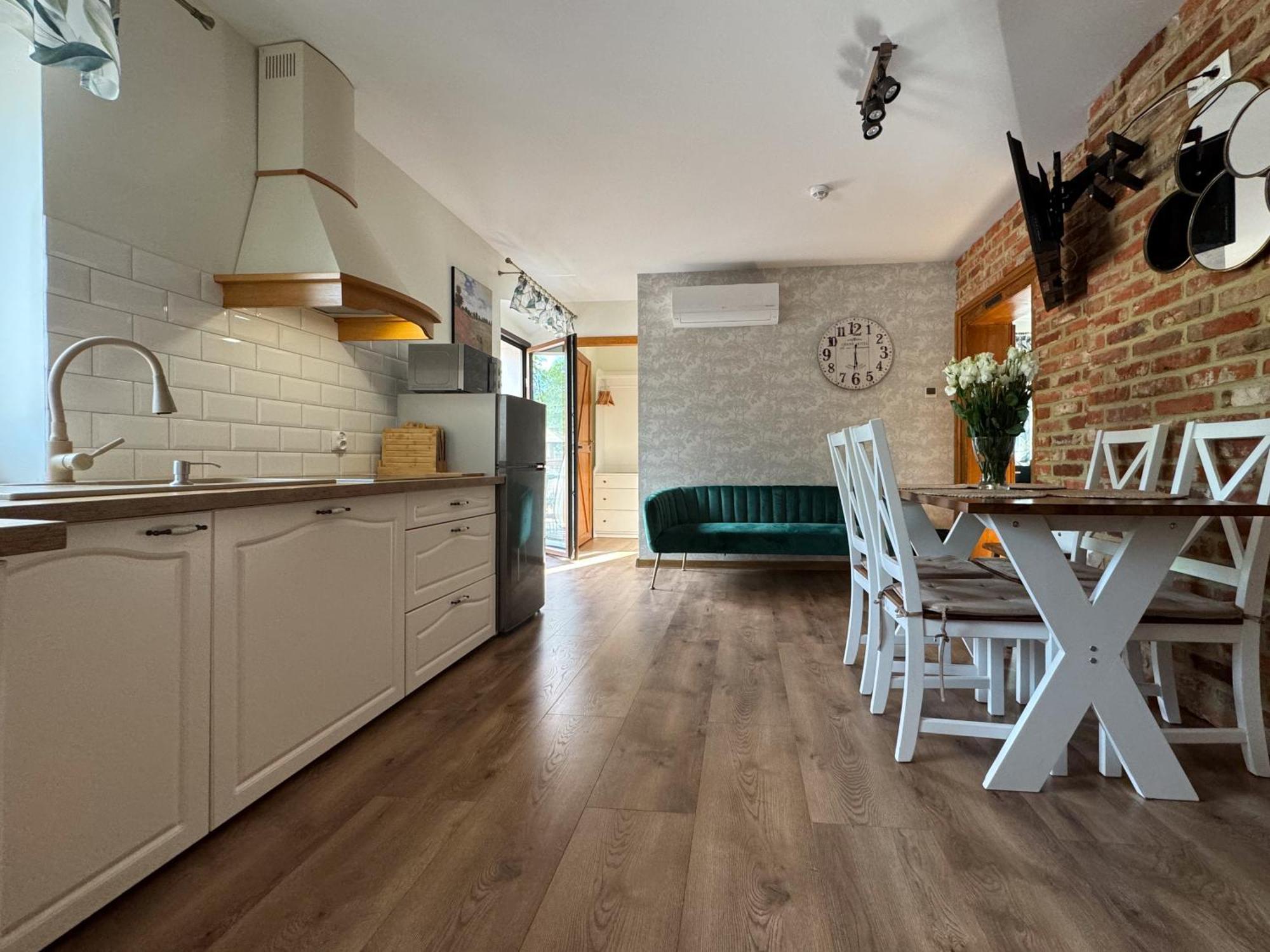 Apartamenty Komarno 46 Jacuzzi&Sauna Exteriér fotografie