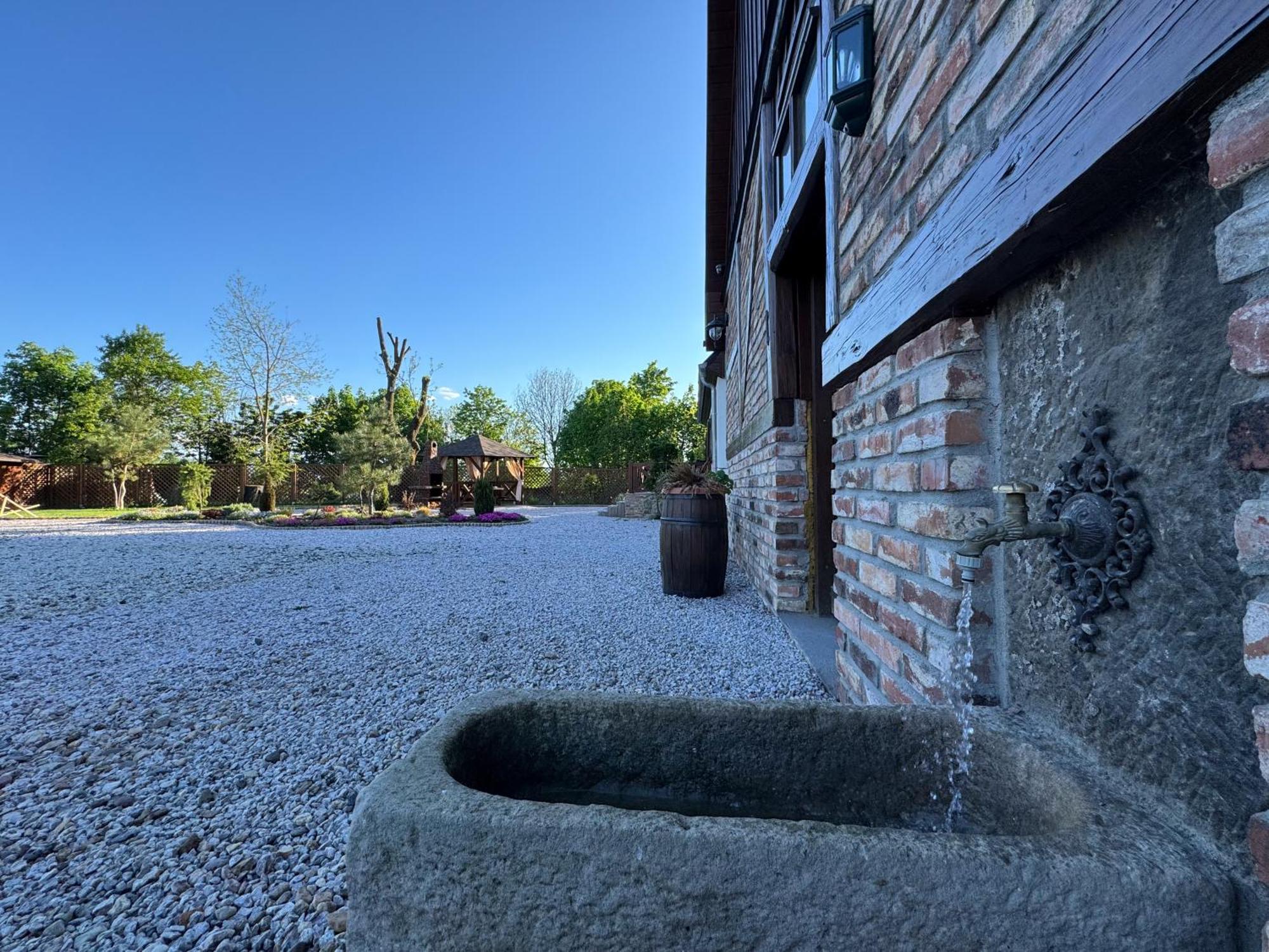 Apartamenty Komarno 46 Jacuzzi&Sauna Exteriér fotografie
